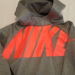 Nike pull over